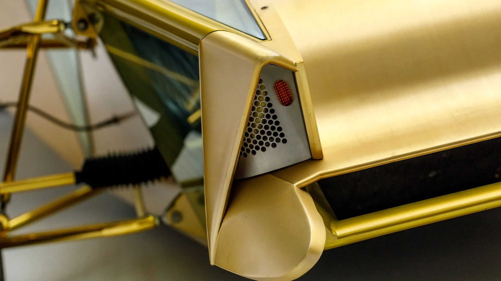 2002 XENO III — Petersen Automotive Museum